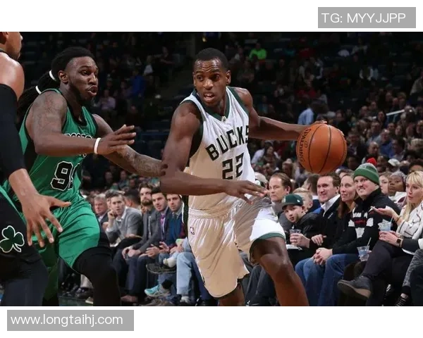 米德尔顿状态低迷半场六投全失仅靠罚球拿三分雄鹿核心光环不再